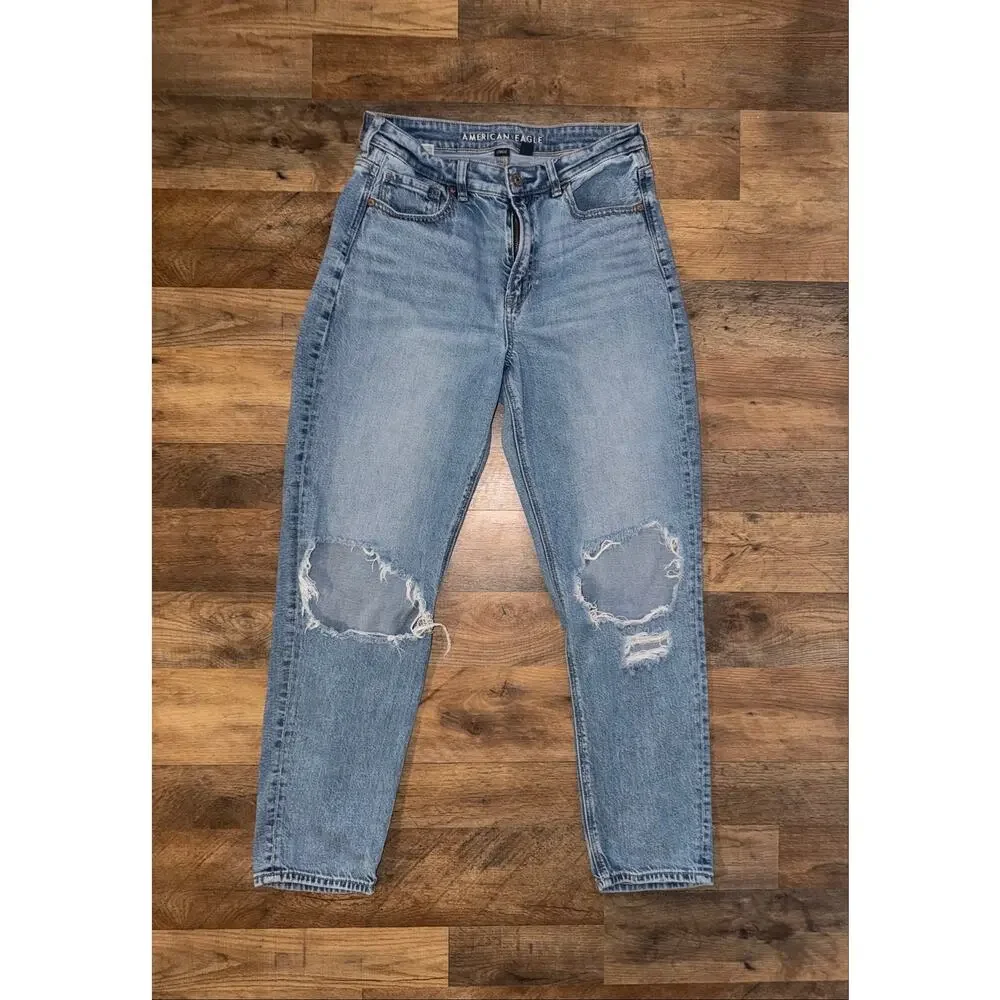 American Eagle women’s STRIGID distressed mom jeans